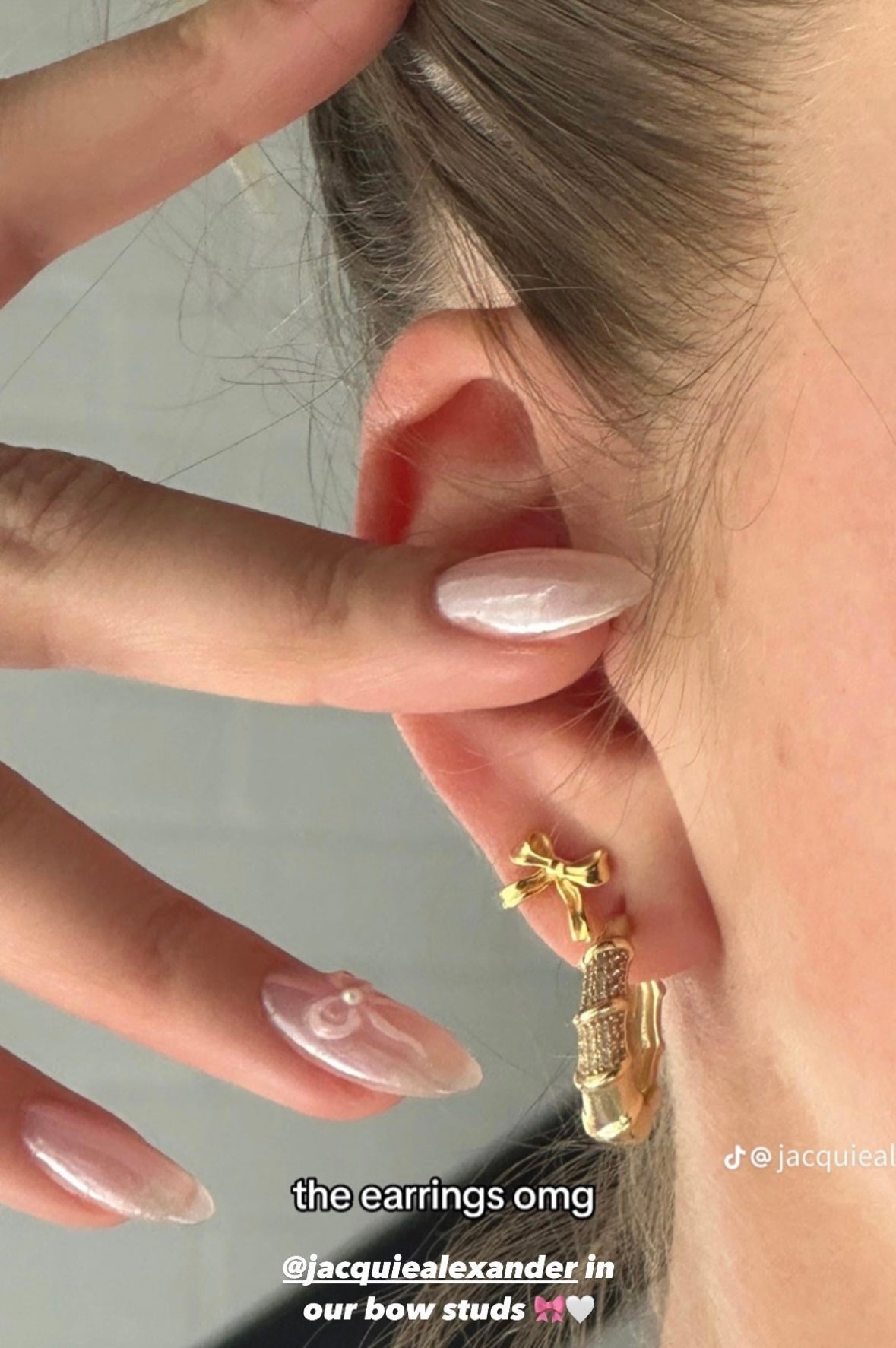 Bow Studs Gold